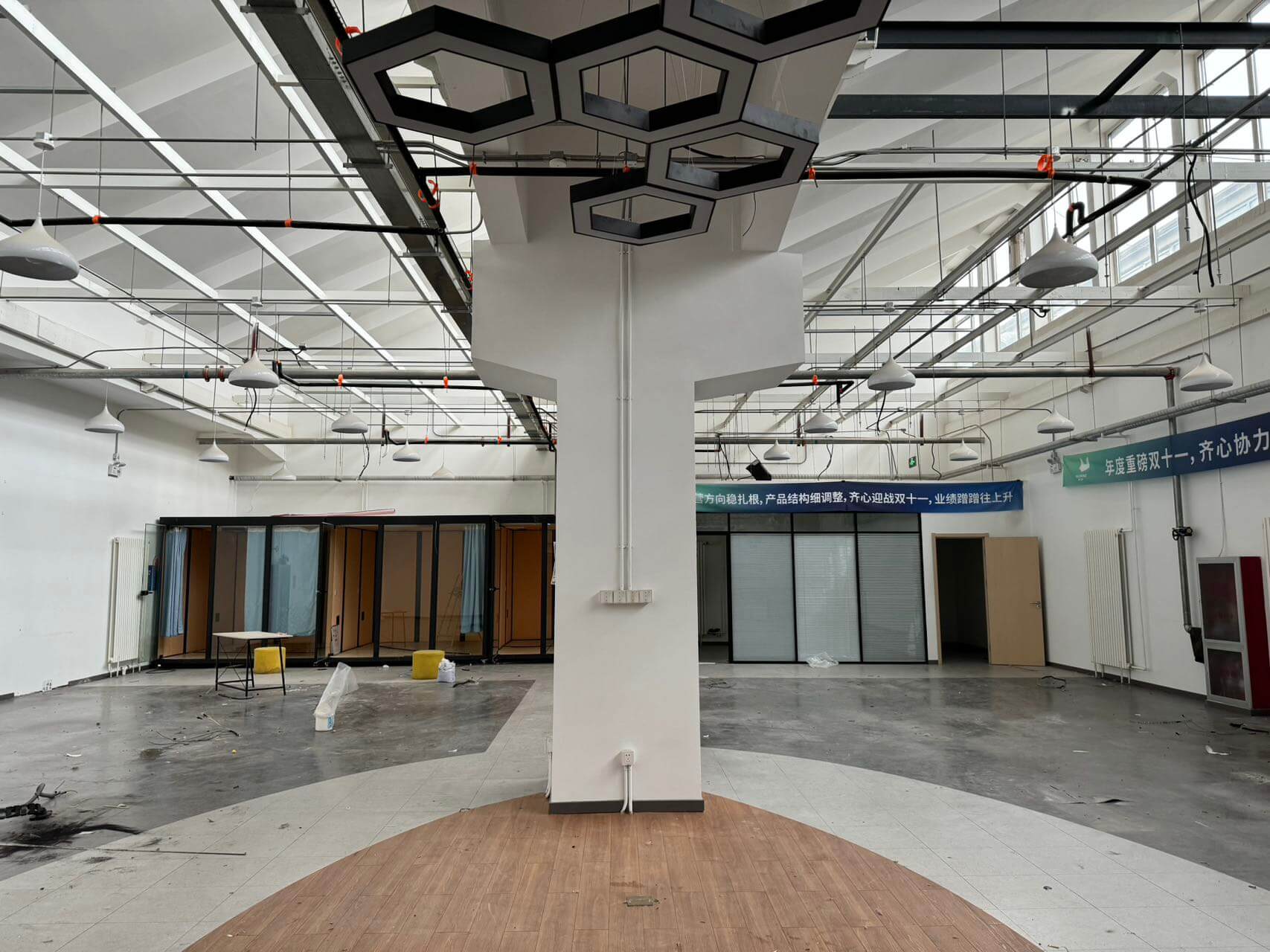 506创新园      550平米办公室